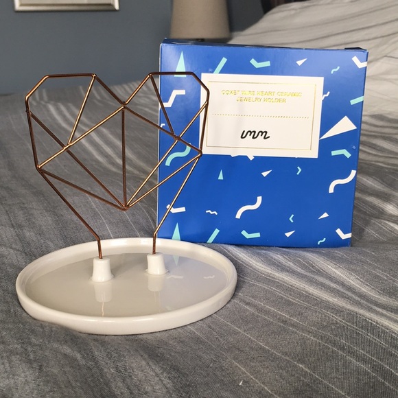 NWT IMM Rose Gold Wire Heart Jewelry Holder💛 - Picture 4 of 4